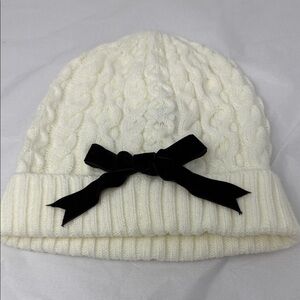 Kate Spade NY White Cable Knit Black Velvet Bow Beanie Winter Hat cozy coquette